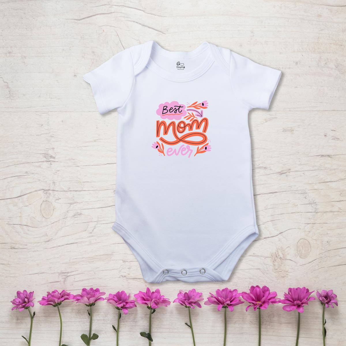 Body Neonato 'Happy 1st Birthday As My Mummy' Con Cuore Blu, 100% Cotone, Certificato Oeko Tex, Taglie 0-12 Mesi, Miammo