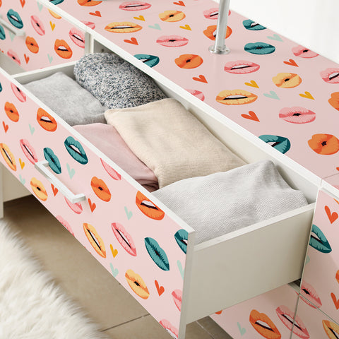 Pellicola adesiva Lips Kisses cassetti